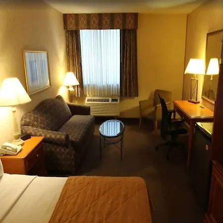 Clarion Hotel Park Central